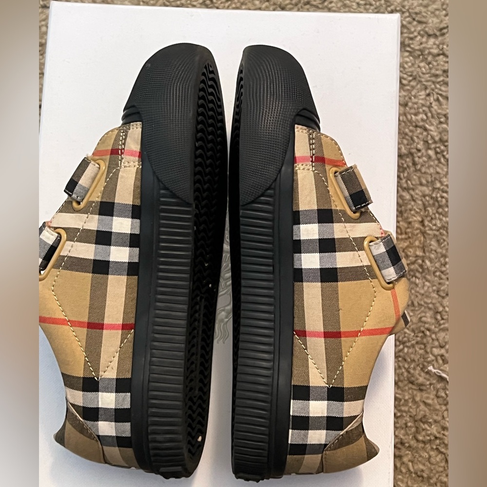 Burberry Kids Sneakers - Black, Tan, Red - Picture 2 of 2
